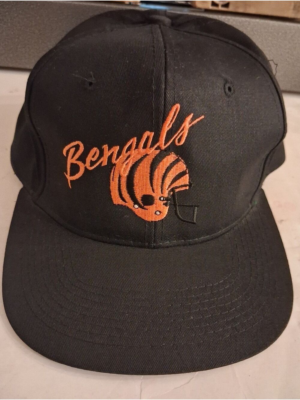 Vintage Cincinnati Bengals SnapBack Hat - Team NFL